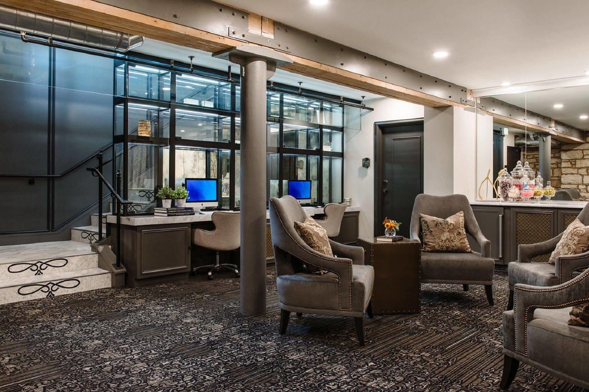 The Charmant Hotel Ла-Кросс Экстерьер фото